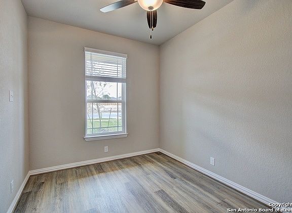 4th image of 1617 Couser Avenue