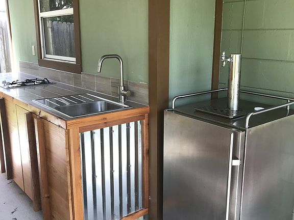 Perfect spot for keg cooler!