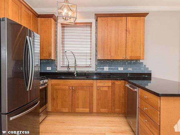 4th image of 2521 W Congress Pkwy #1311