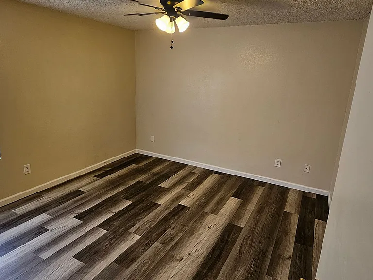 CAP825 — Photo 12