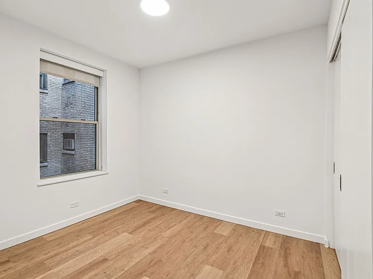The Nest at Lincoln Park West — Photo 97
