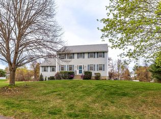 4 Todd Ln, Billerica, MA 01821