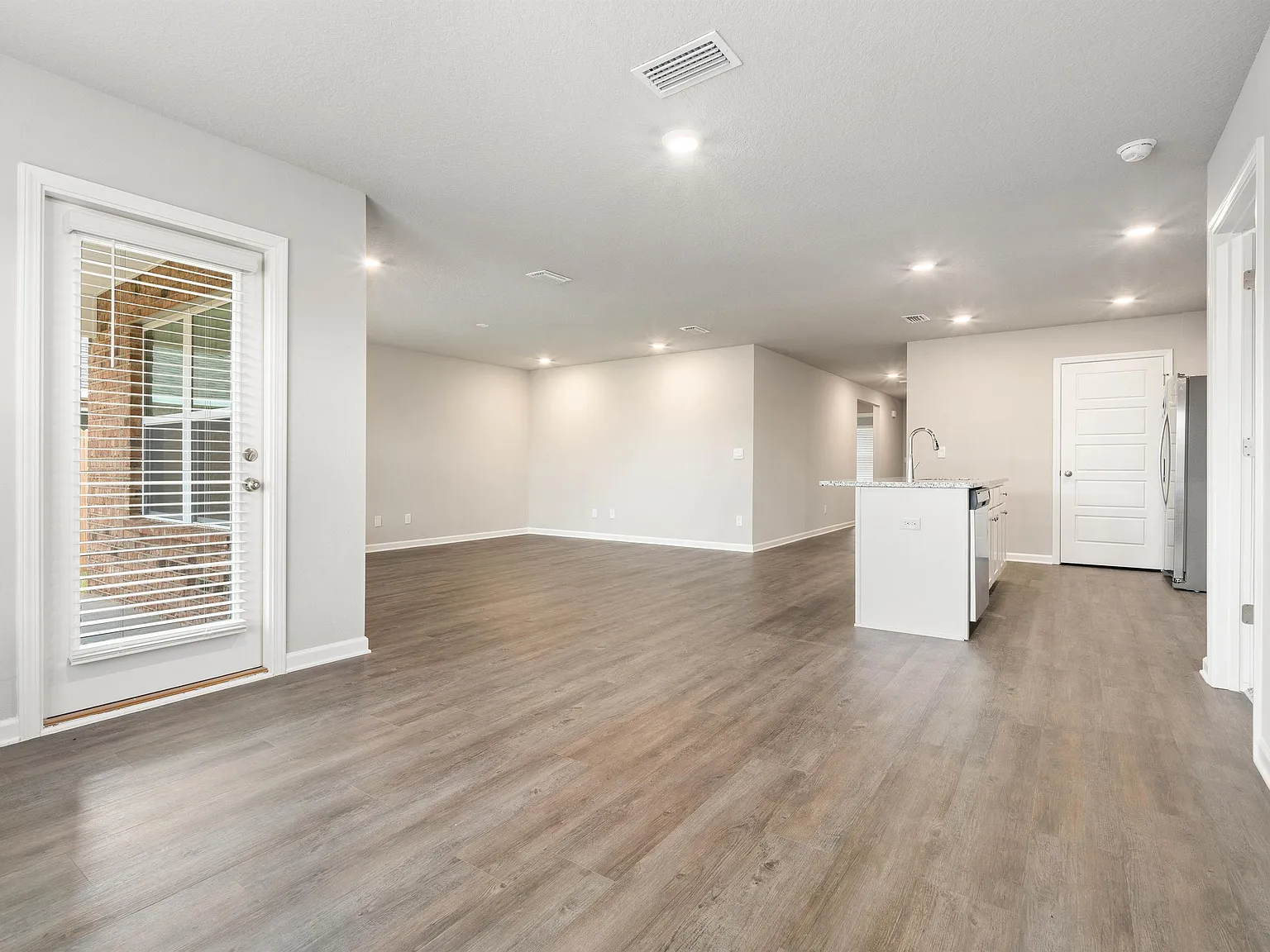 2535 Arbordale Loop - 1 — Photo 2