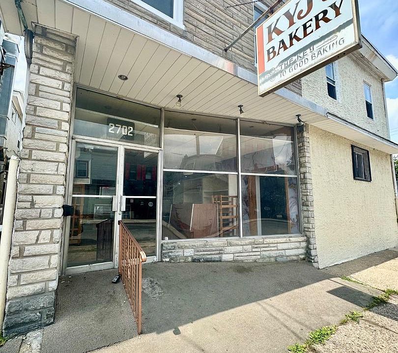 1st image of 2700-2702 W 3rd St
