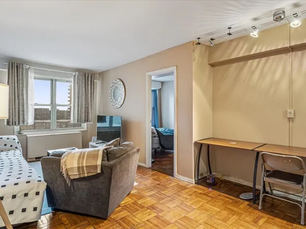 107-40 Queens Boulevard image 8 of 21