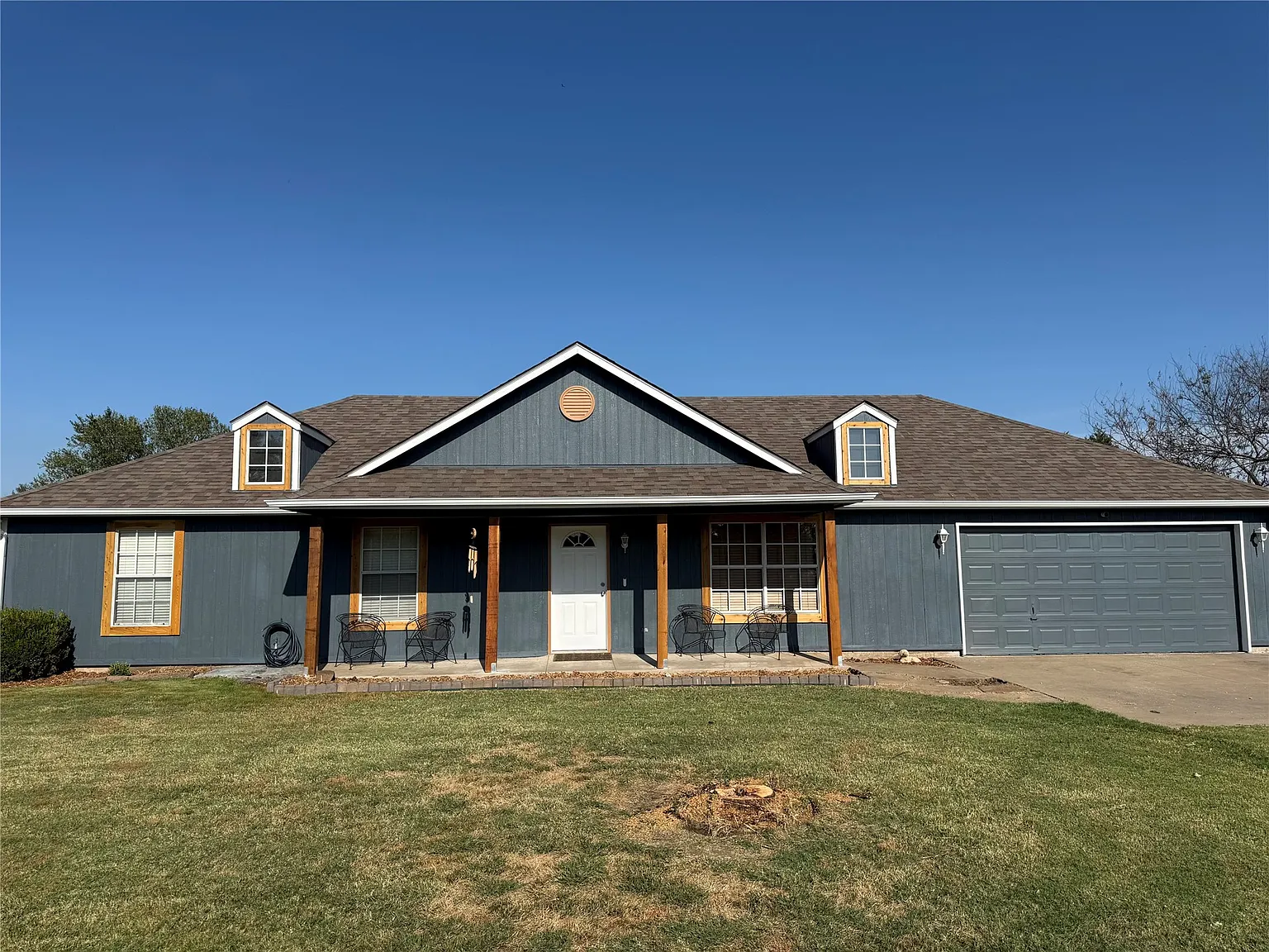 3 bed, 2.0 bath, 1344 sqft, $1,850 — Photo 1