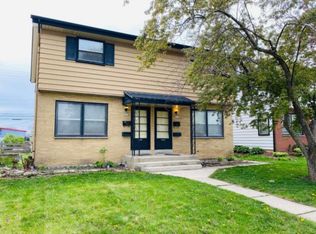 9715-9717 W Reichert Pl, Milwaukee, WI 53225