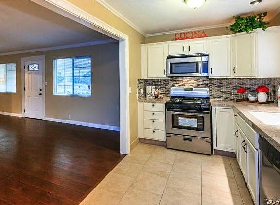 3rd image of 381 Meadow Lark Ln