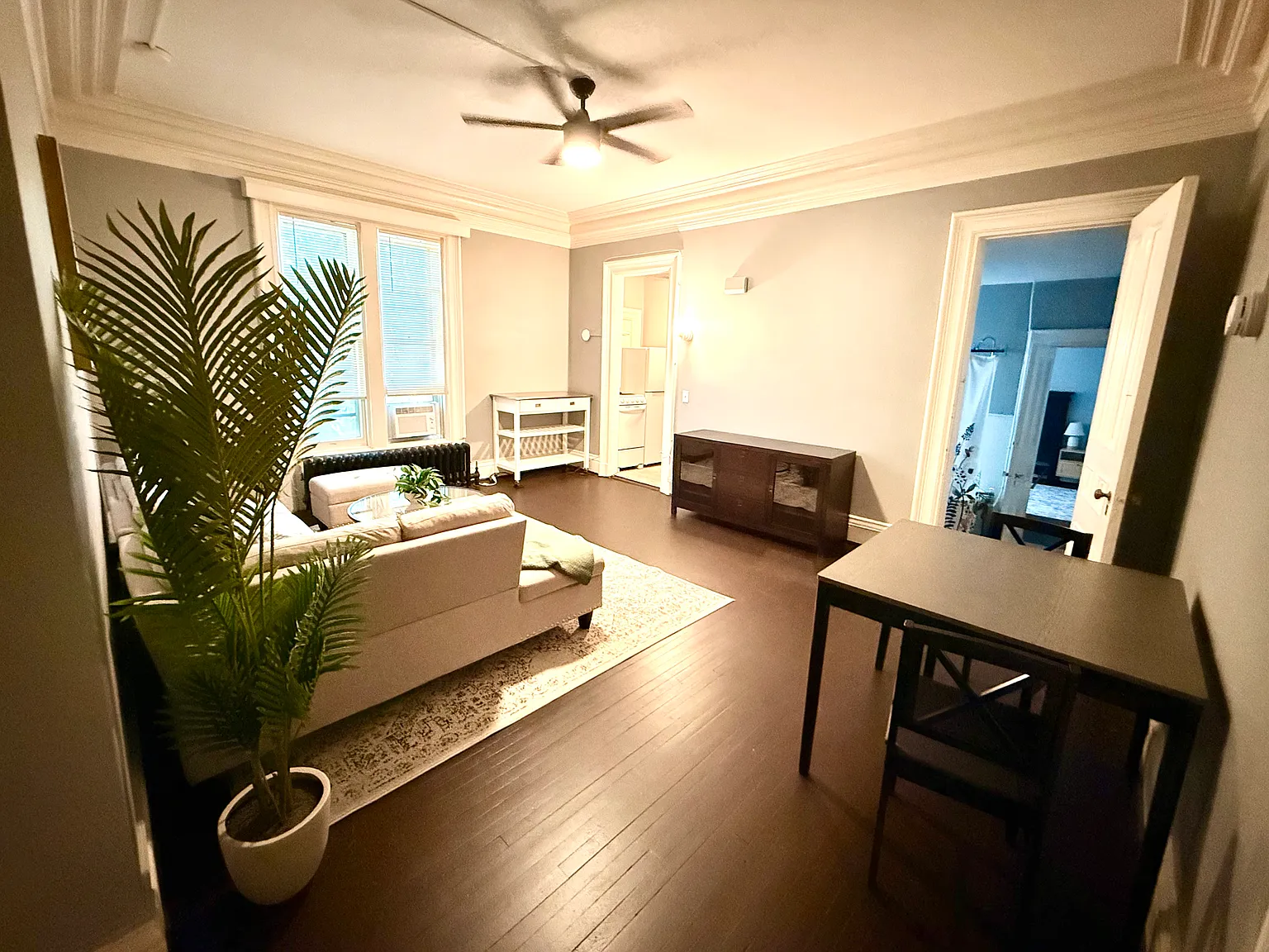 1 bed, 1000 sqft, $1,595 — Photo 2