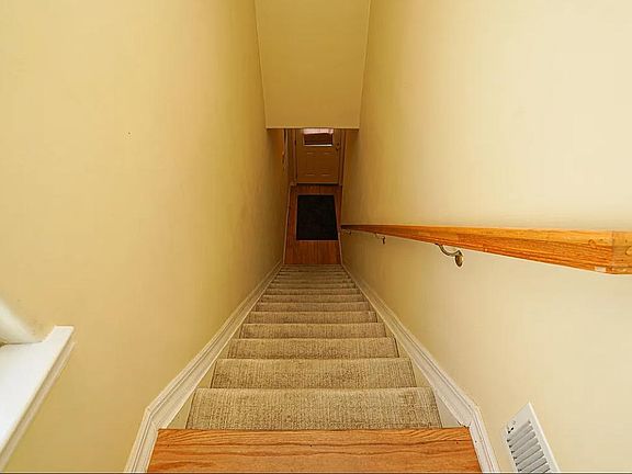 3rd image of 7311 Arverne Mews Dr #2