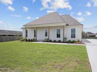 927 Duhon Rd, Lafayette, LA 70506