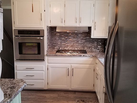 4th image of 102 Roberta Dr