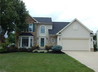 6882 Roe Ln, Lorain, OH 44053