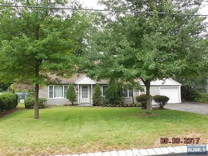 36 Village Rd photo 1