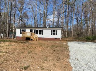 6530 Kerr Dr, Randleman, NC 27317