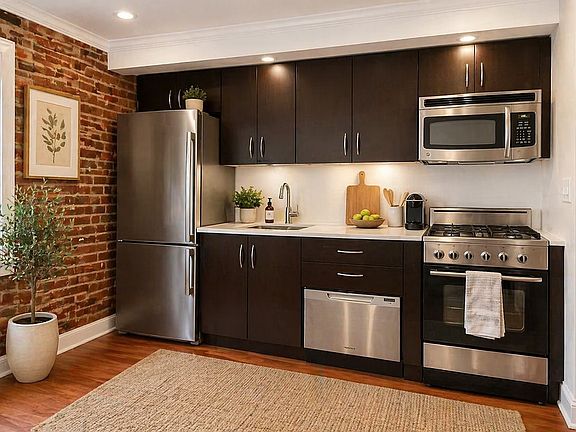 4th image of 326 E 4th St #1C