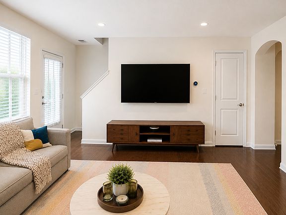 3rd image of 3065 Coral Ln