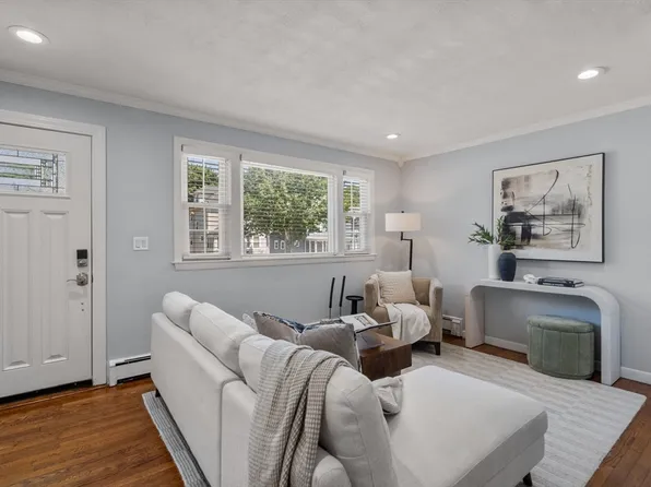 136A Belgrade Ave, Roslindale, MA 02131