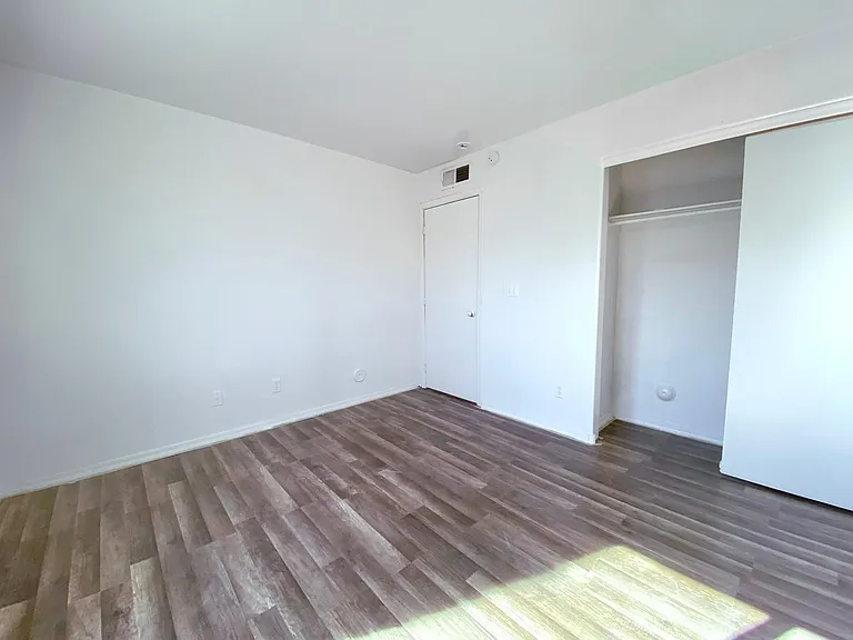 414 E 10th Ave #A — Photo 13