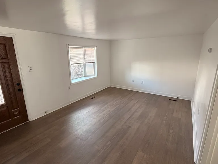 31 N Wayne Ave — Photo 2
