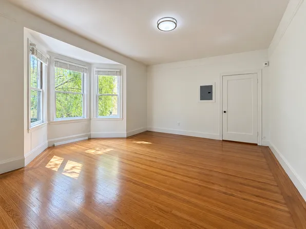230 Central Ave APT 18, San Francisco, CA 94117