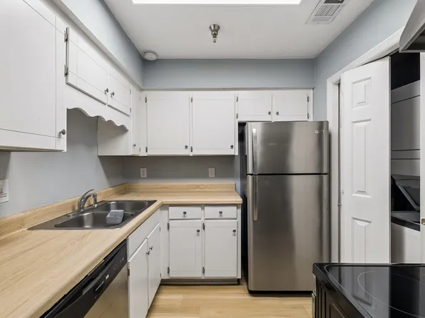 1808 State St APT 101, Nashville, TN 37203