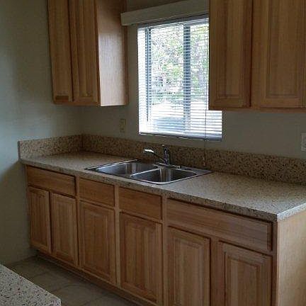 4th image of 501 S 7th St APT B
