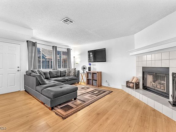 4th image of 5861 Medallion Dr Unit 102