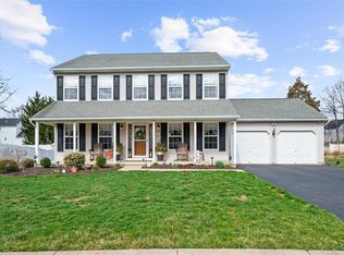 71 Fairway Ct, Quakertown, PA 18951
