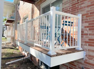 1605 Sunset St #6, Grinnell, IA 50112