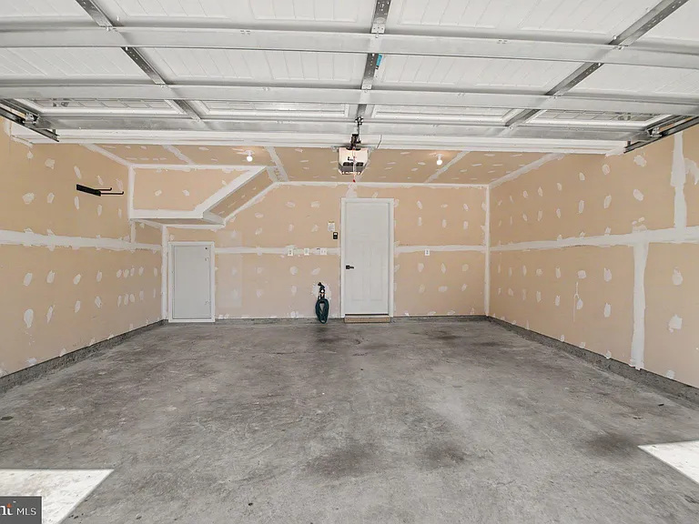 18143 Red Mulberry Rd — Photo 21