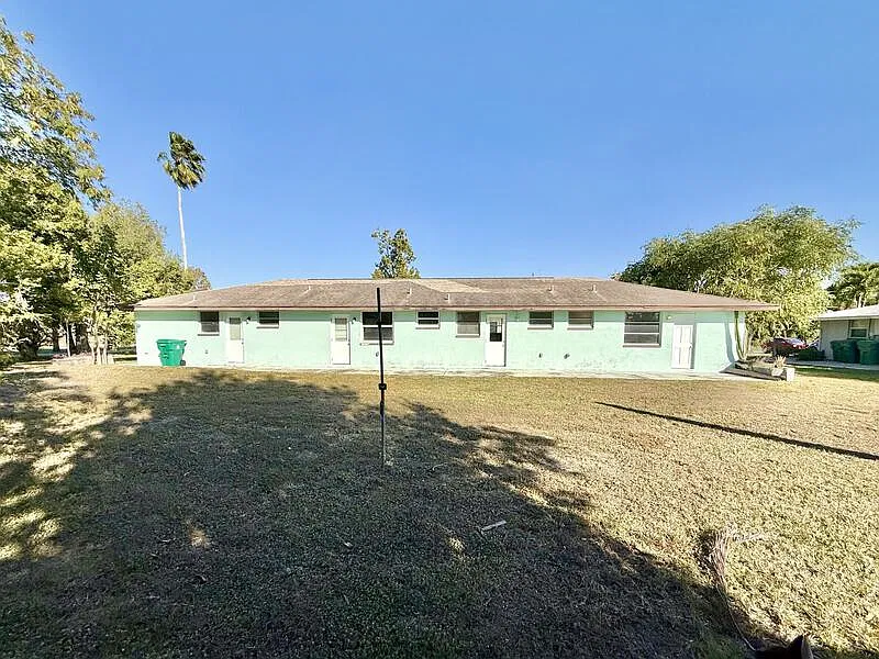 1 bed, 1.0 bath, 482 sqft, $1,095 — Photo 2