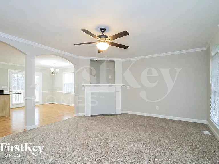 4025 Lofter Ct — Photo 4