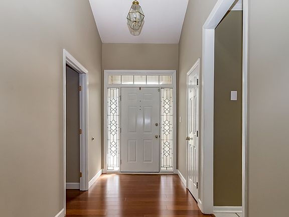 4th image of 4695 Walnut Hill Dr