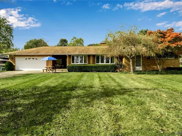 1162 E River Rd, Grand Island, NY 14072