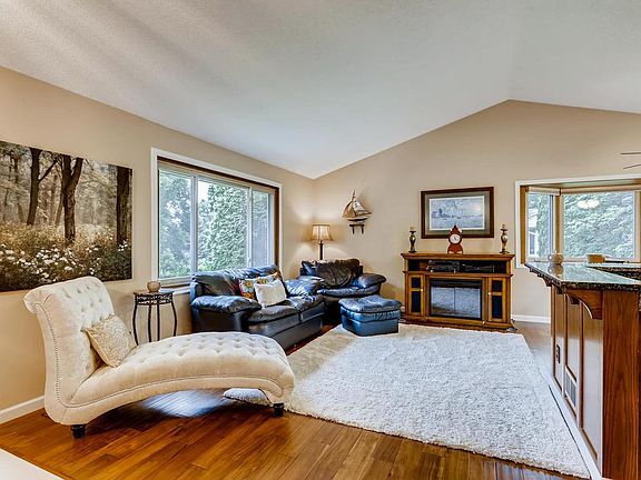 4th image of 6789 Black Duck Dr