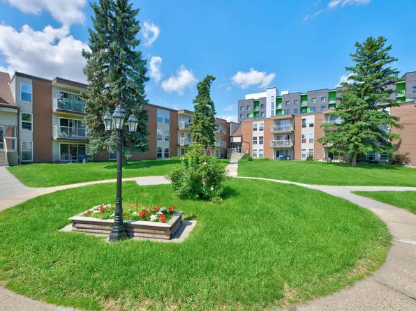 7220 144th Ave NW #209, Edmonton, AB T5C 3E4
