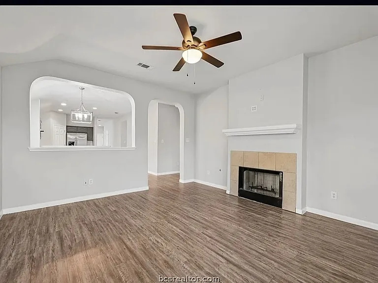 4318 Spring Garden Dr — Photo 16