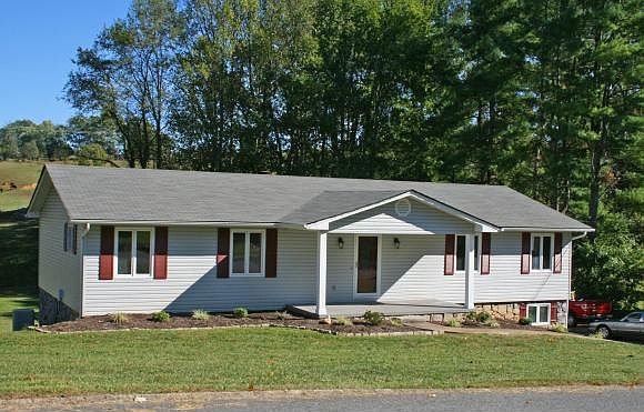 1st image of 190 Nuckles Dr