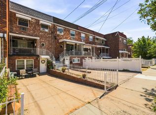 1018 Throggmorton Avenue, Bronx, NY 10465