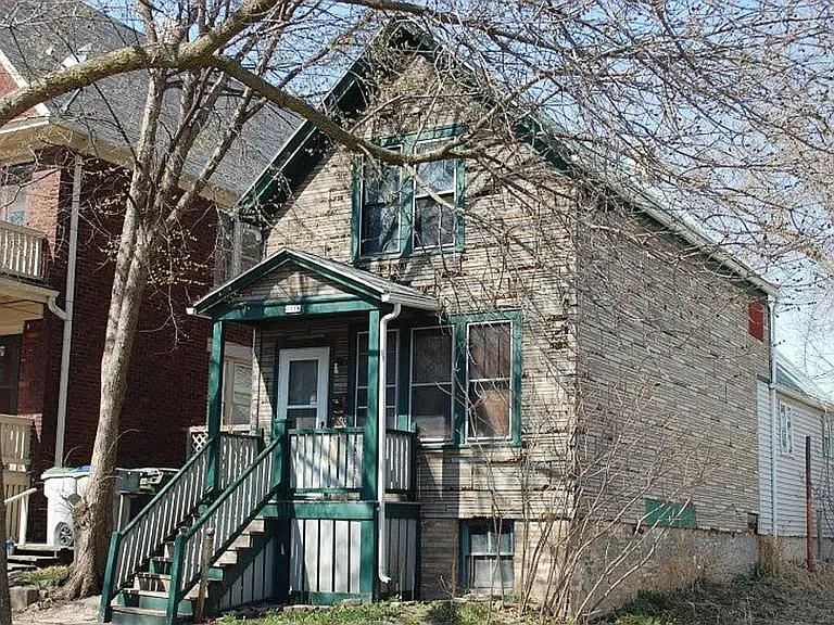 1116 E Hamilton St