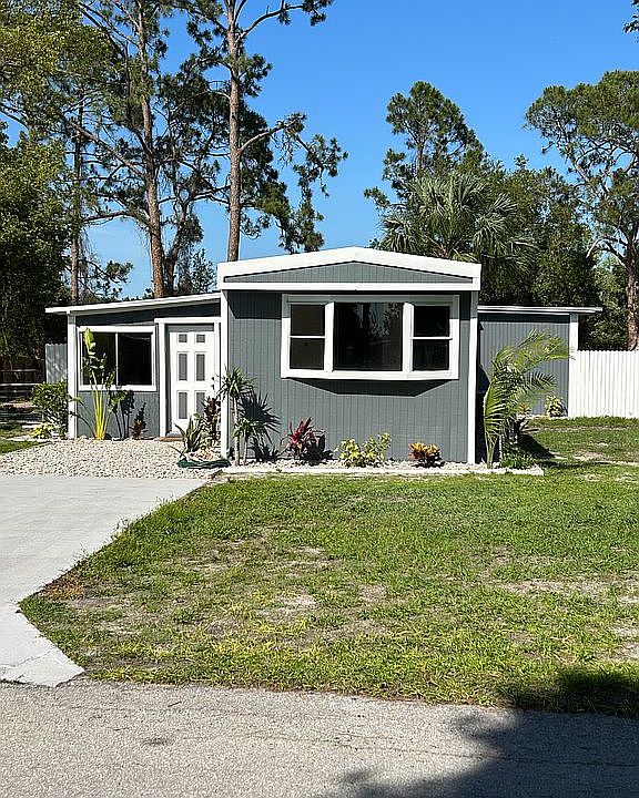 1st image of 35314 Lake Bradley Dr