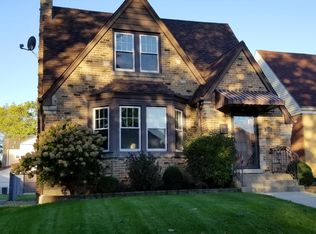 2642 Clarke St, River Grove, IL 60171