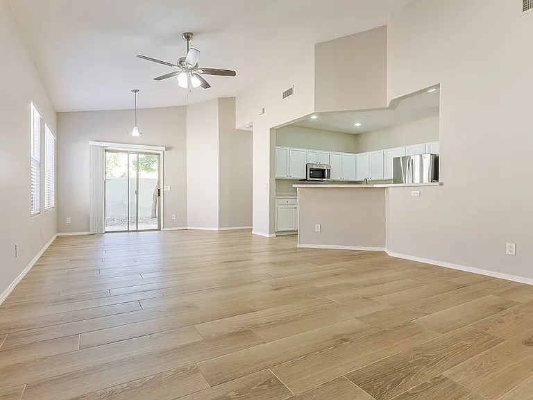 2741 N Kenton — Photo 4