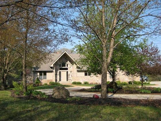 2nd image of 2619 Wixom Rd