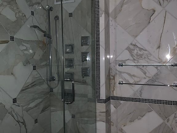 2nd image of 0 N La Salle Dr APT 4506