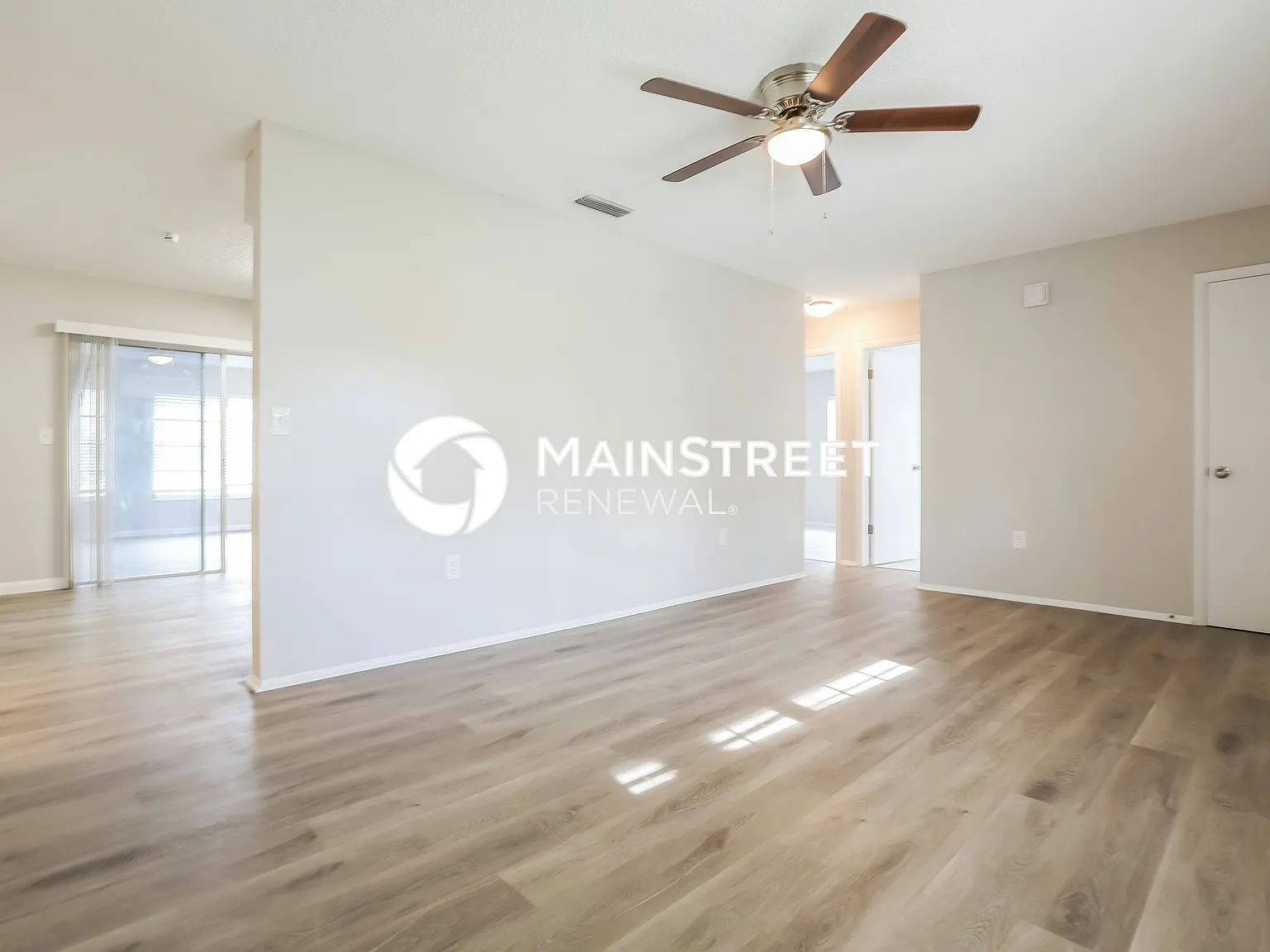 1032 HOPE ST — Photo 3