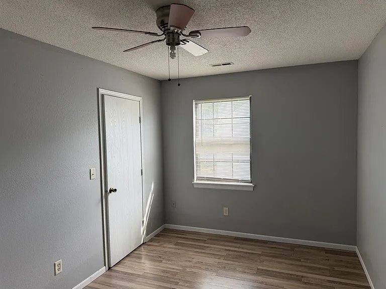 Large 1st bedroom