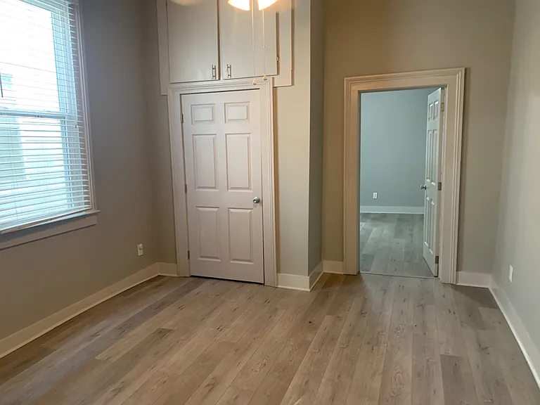 2630 Eagle St — Photo 12