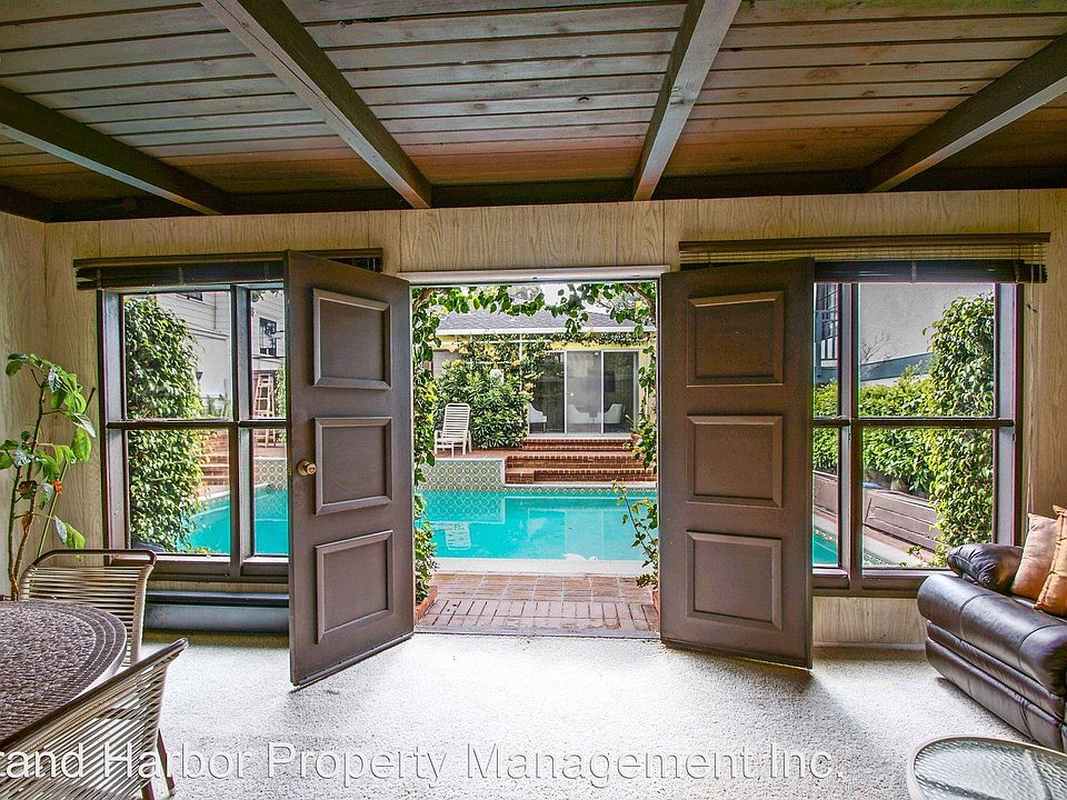 1st image of 3109 N Poinsettia Ave
